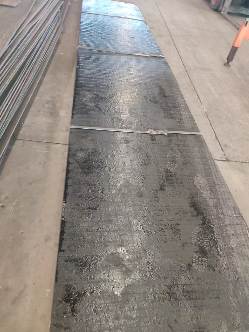 6+4耐高温耐磨钢板