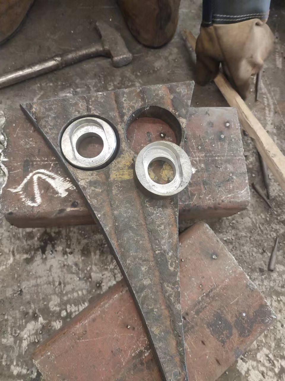 高硬度耐磨衬板