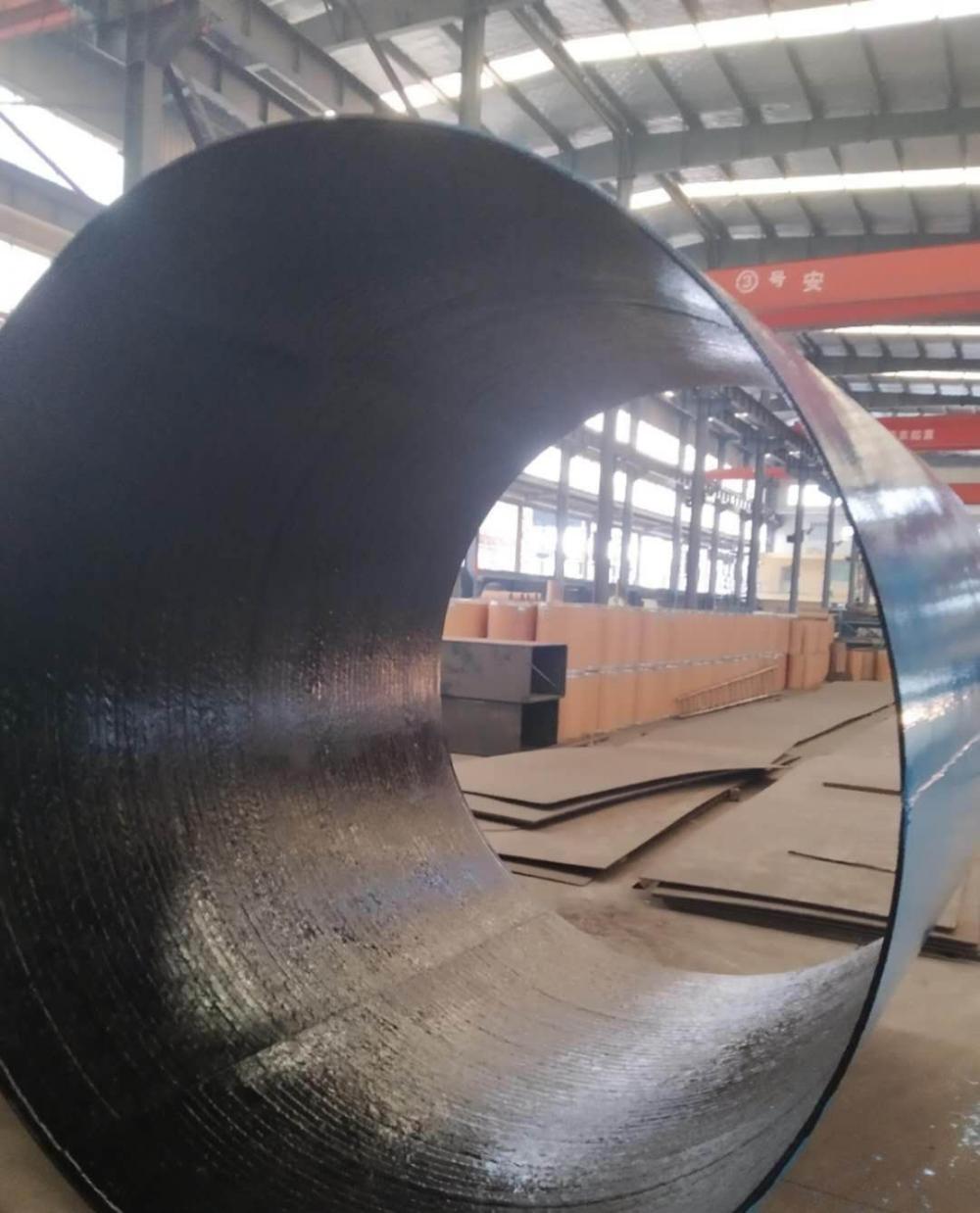 什么是合金耐磨钢管？什么是明弧堆焊耐磨复合钢管？