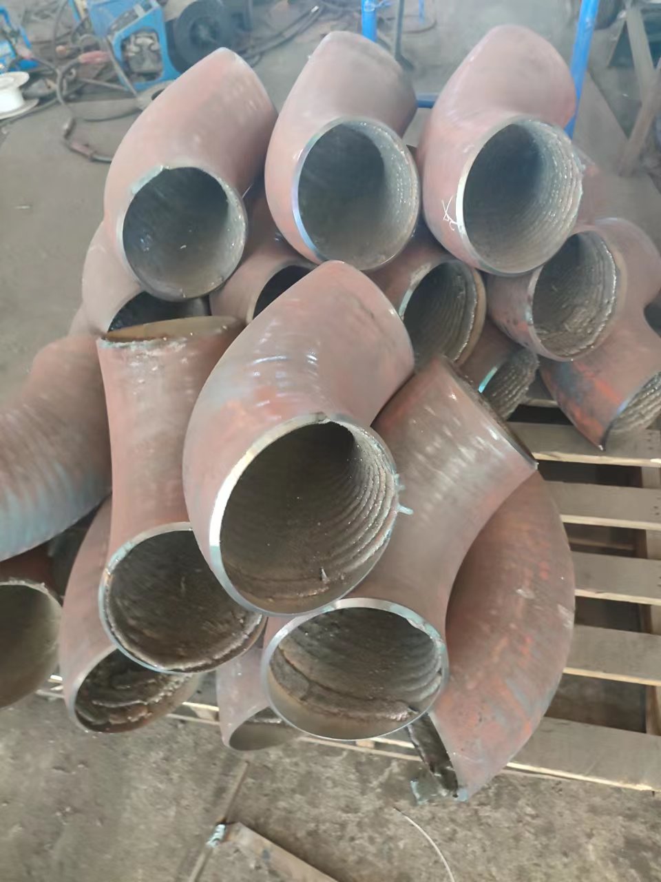 高铬合金耐磨弯头 堆焊耐磨弯头