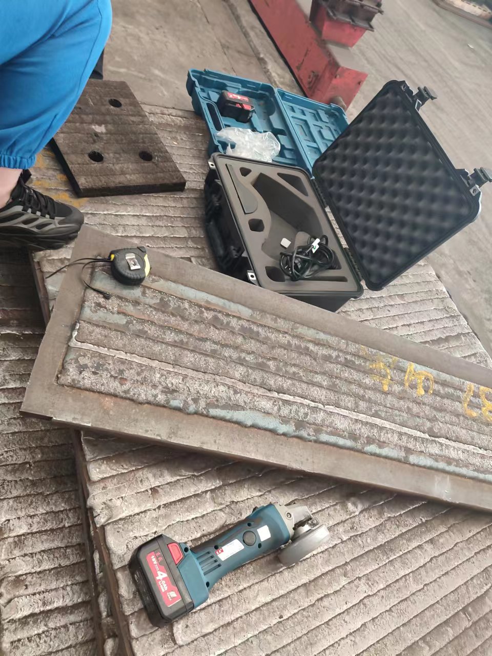 双金属耐磨钢板