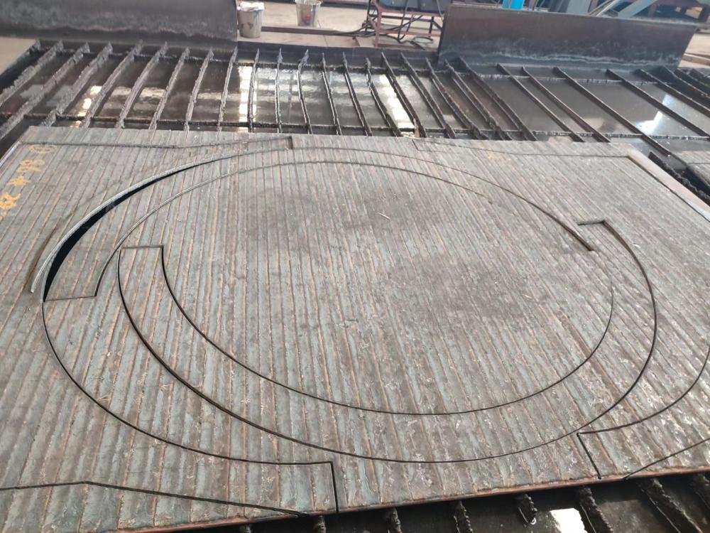 高硬度堆焊耐磨板