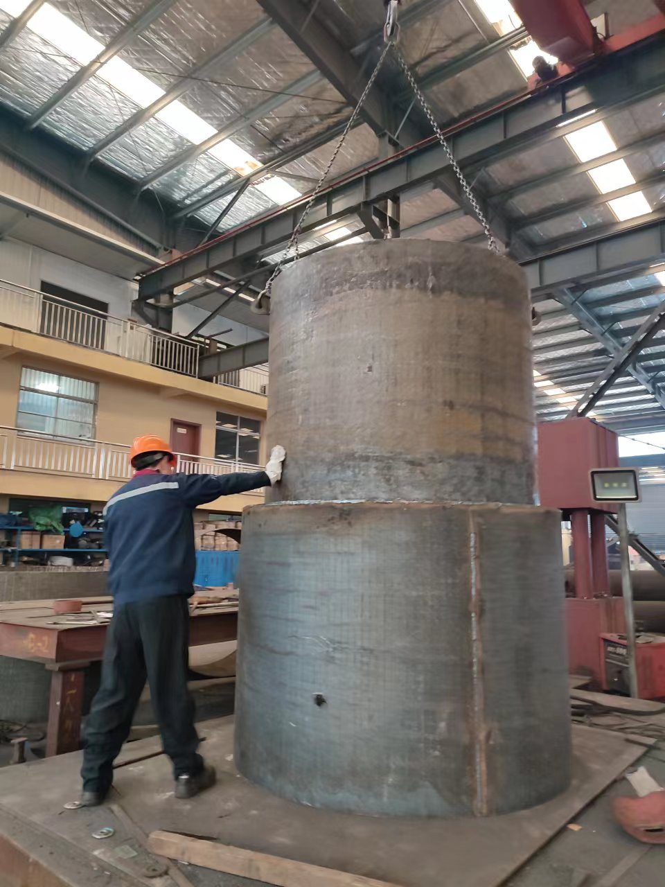 碳化铬耐磨料仓 碎玻璃料仓 堆焊耐磨钢板