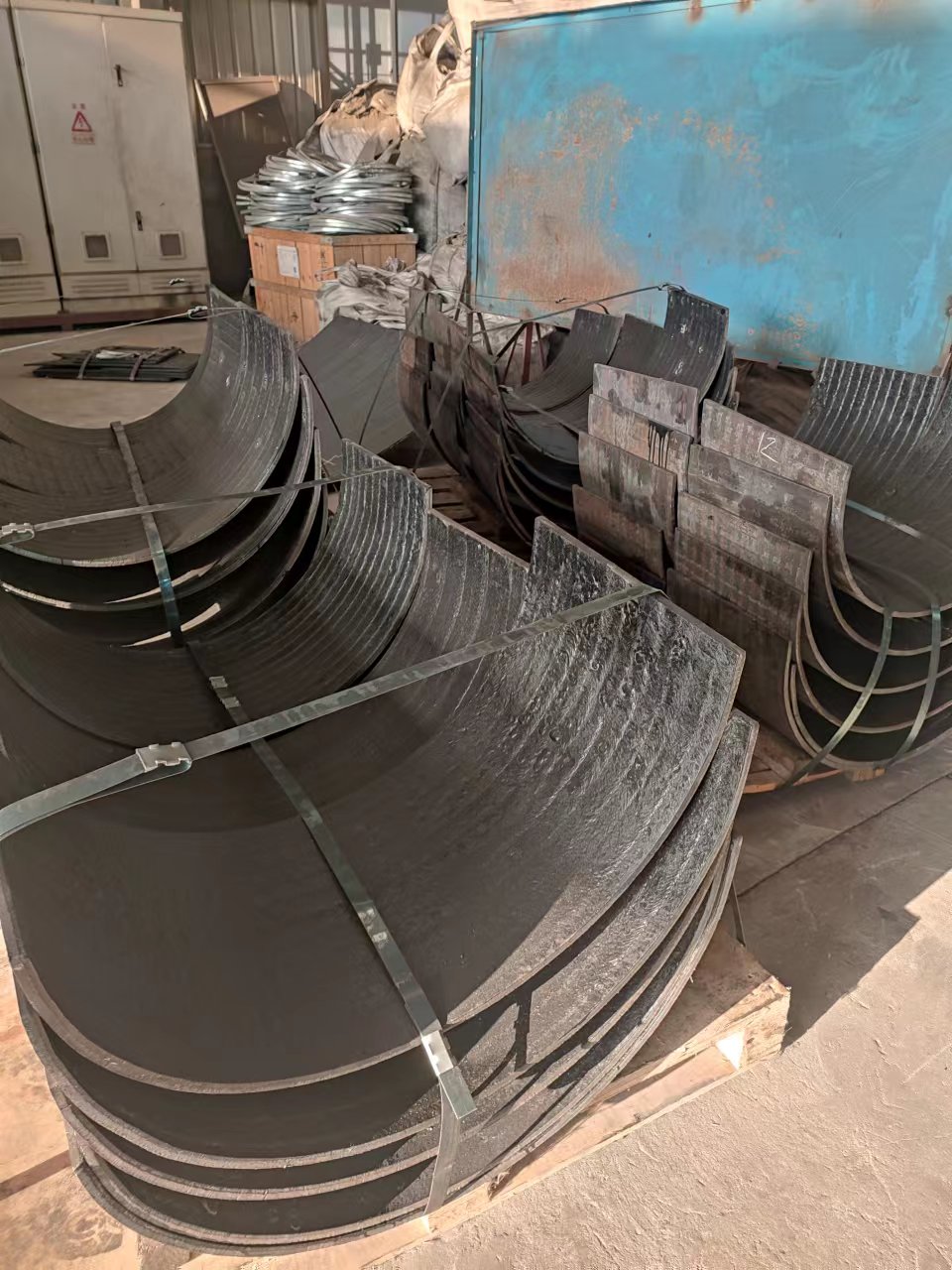 钢板压弧度 堆焊耐磨板