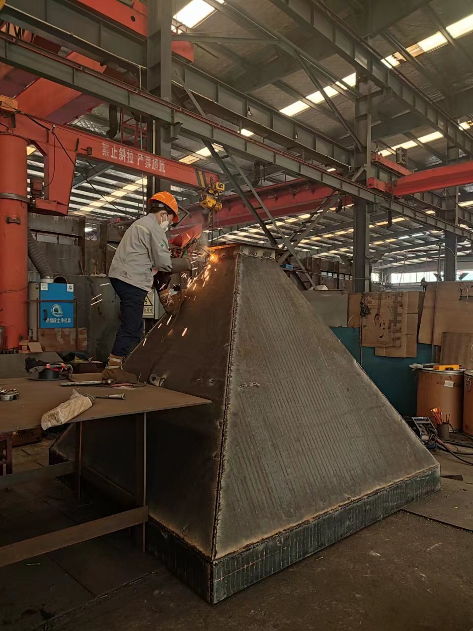 料仓衬板，溜槽衬板，挖斗机钢板