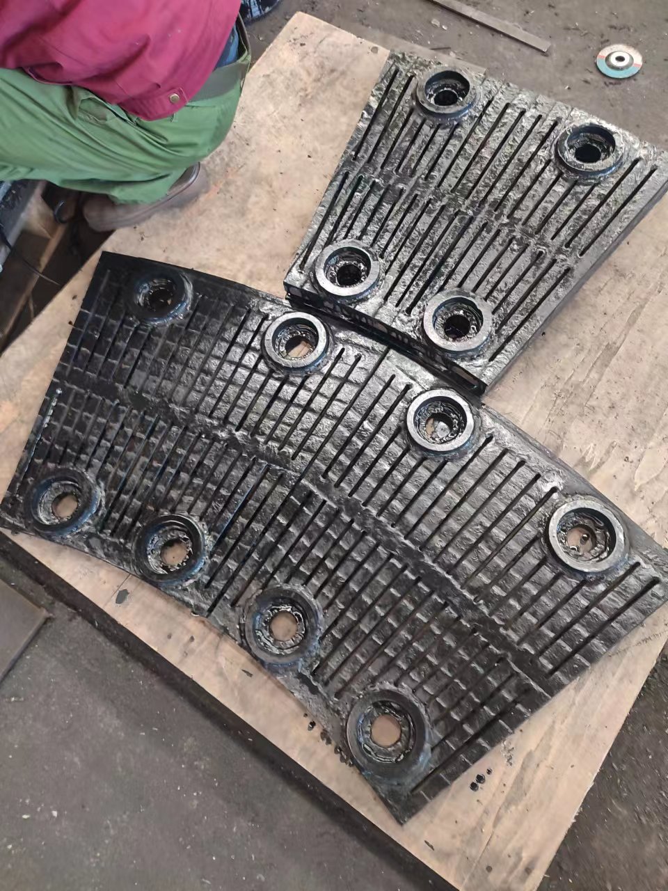 碳化铬耐磨板，堆焊耐磨管