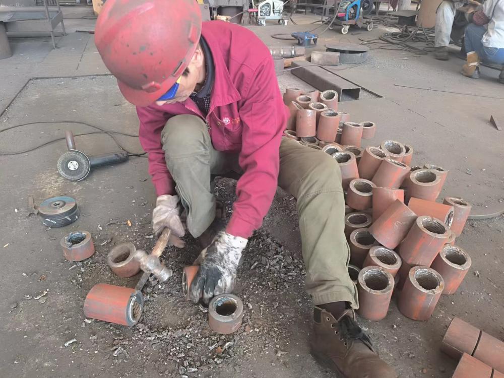 耐磨弯头，高铬耐磨弯头耐磨管